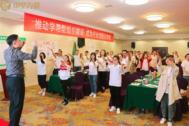 周訐老師為和暢開展的內(nèi)訓師培養(yǎng).jpg